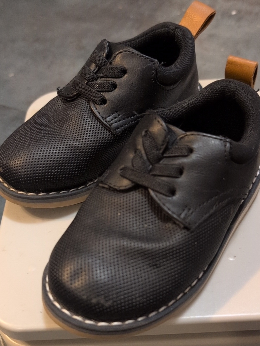 Thereabouts Youth Sz 6M Closed Toe Oxford Black With Faux Laces Pull On Sneakers